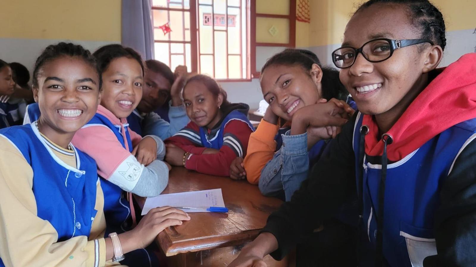 安齐拉贝Lycee Picot De Cloriviere Dont Les Revenus Financent L'Education Des Eleves公寓 外观 照片